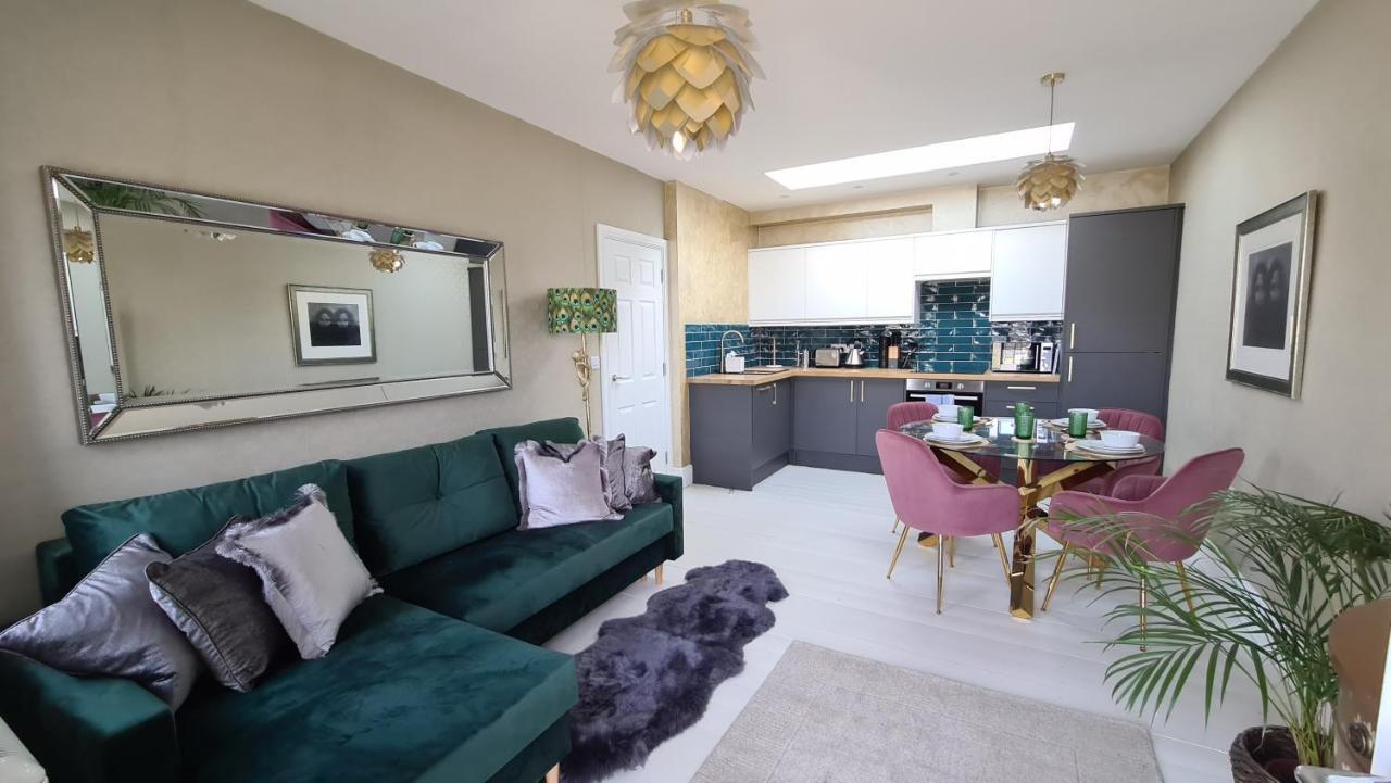 The Loughborough - Elegant, Glamourous Boutique 1 Bed, Central Truro Exterior foto